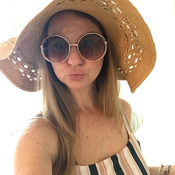 Meet your Posher, Jessica - Picture 6 of 9